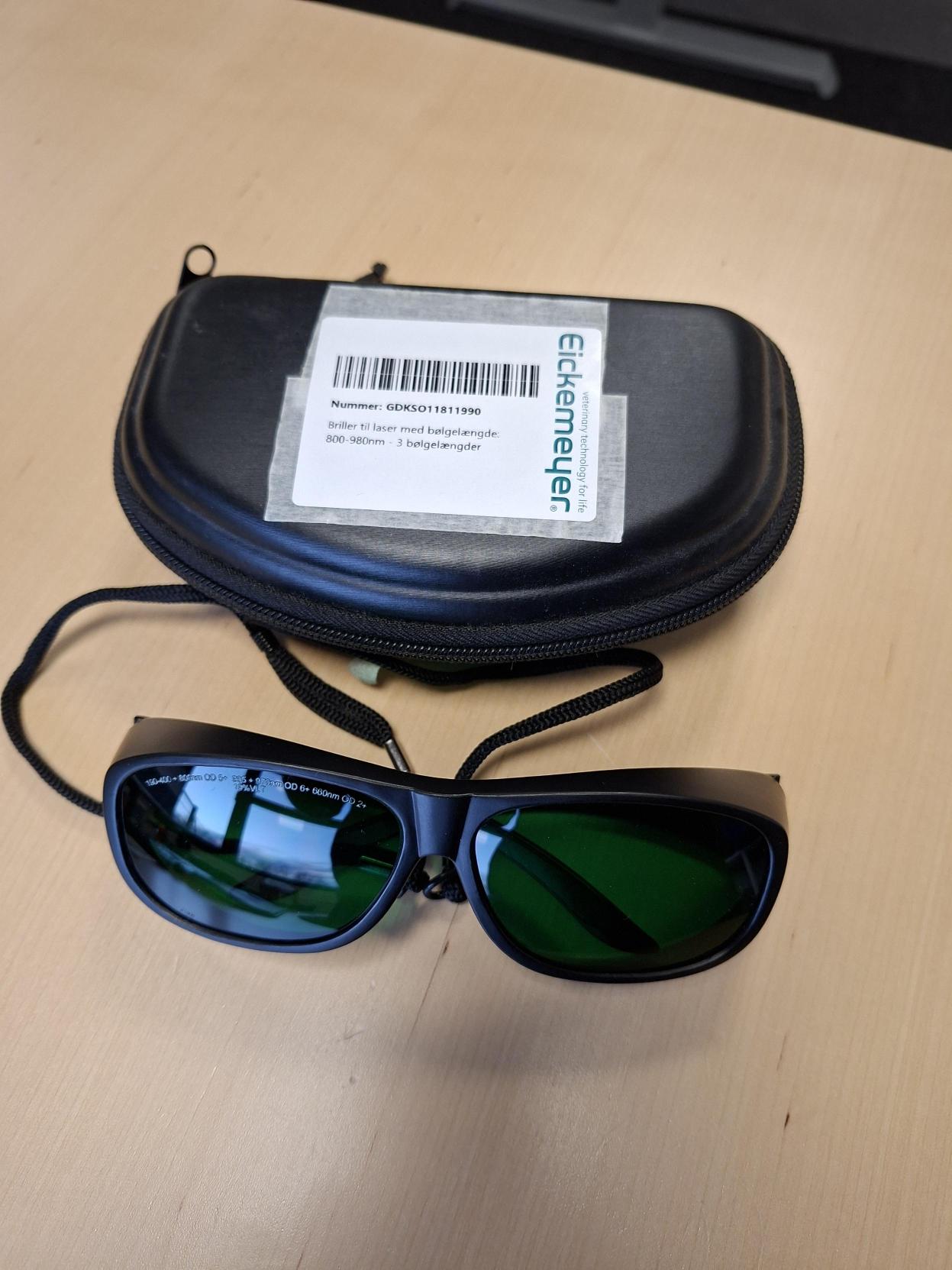 Briller til laser med bølgelængde 800 980nm   3 bølgelængder